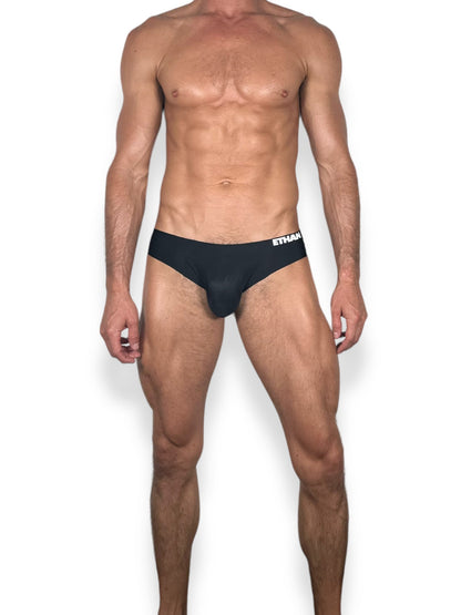 Total Noir Briefs | MEN UNDERWEAR | ETHAN UNDERWEAR | OUTFAIR | OUTFAIR
